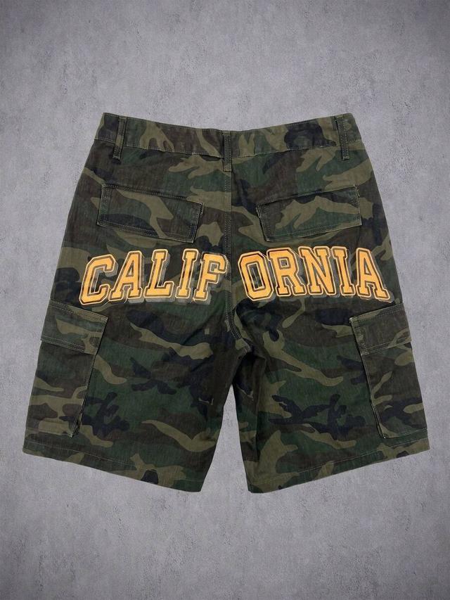 camo print multi-pocket casual denim shorts
