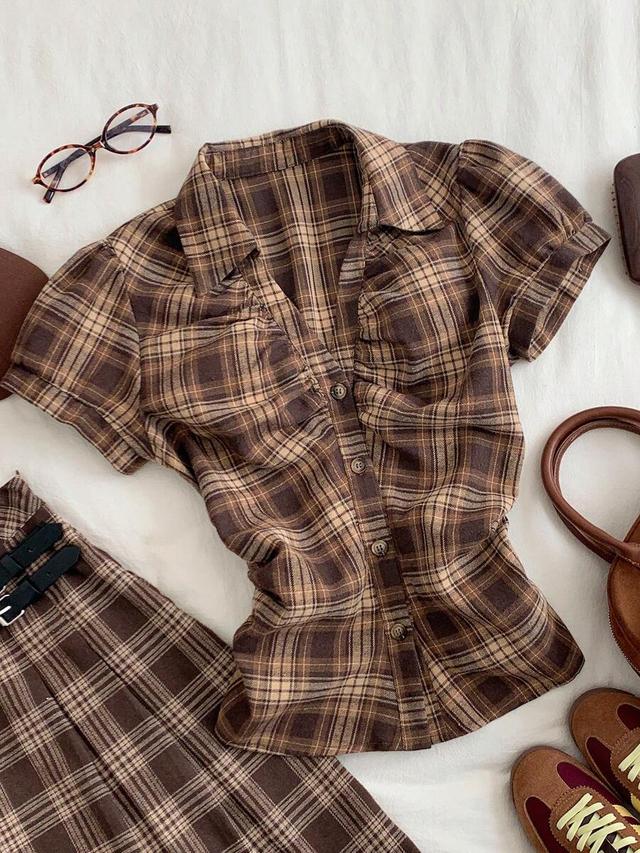brown plaid short sleeve ruched waist button shirt