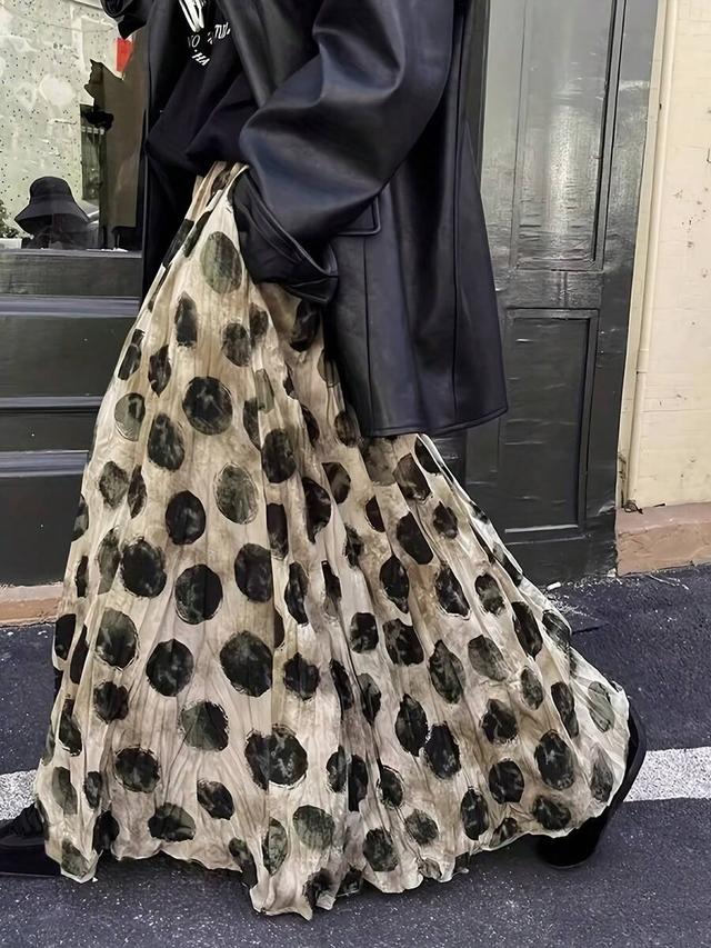 long polka dot pleated skirt with elastic waist