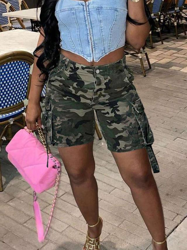 camo print cotton cargo shorts