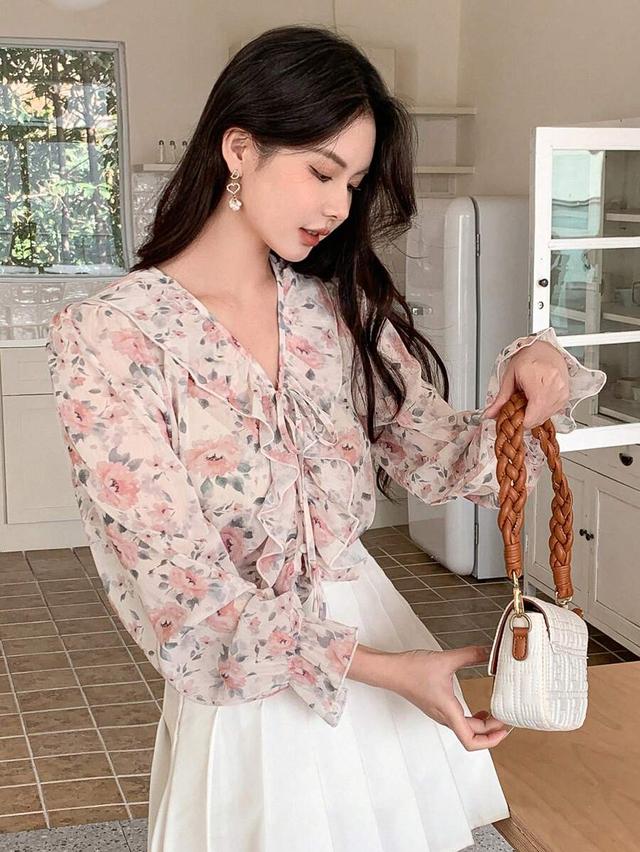 floral print v-neck blouse with ruffle trim