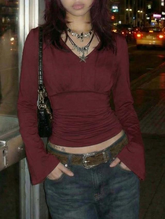 burgundy v-neck pleated flare sleeve fitted top