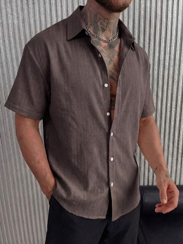 men's slim fit textured chocolate brown short sleeve shirt