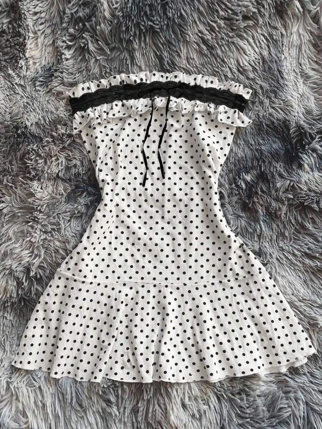 white polka dot strapless mini dress with lace trim
