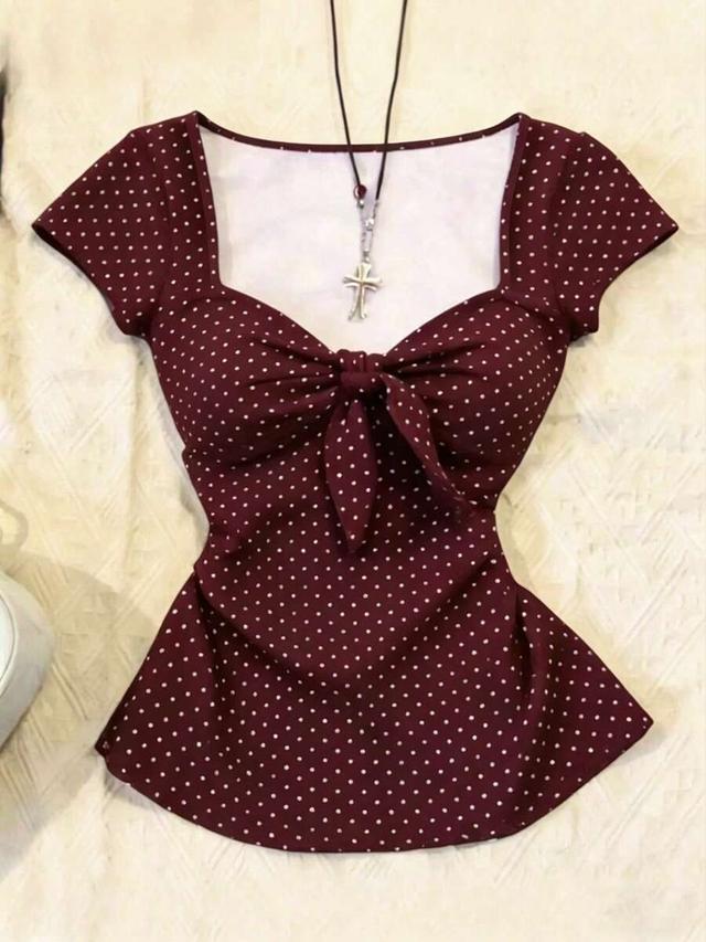 maroon polka dot sweetheart collar short sleeve top