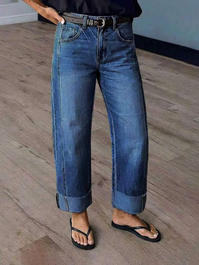 mid-wash denim jeans with side seam detailing