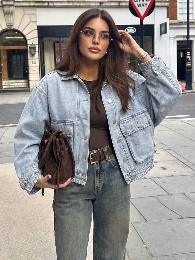 washed denim short jacket with buttoned pockets