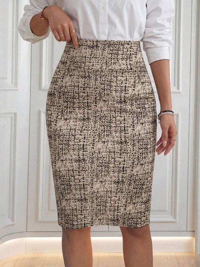 fitted beige printed pencil skirt