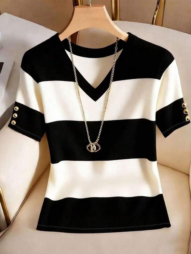 black and white striped v-neck knit t-shirt