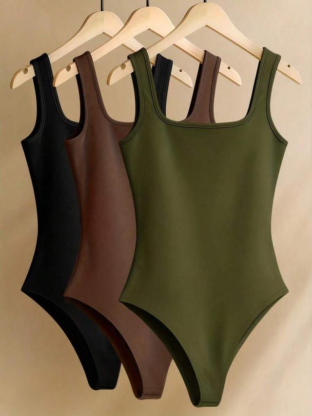 black minimalist solid color square neck bodysuit