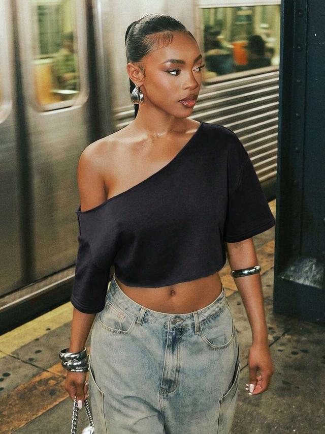 off shoulder raw edge black crop top