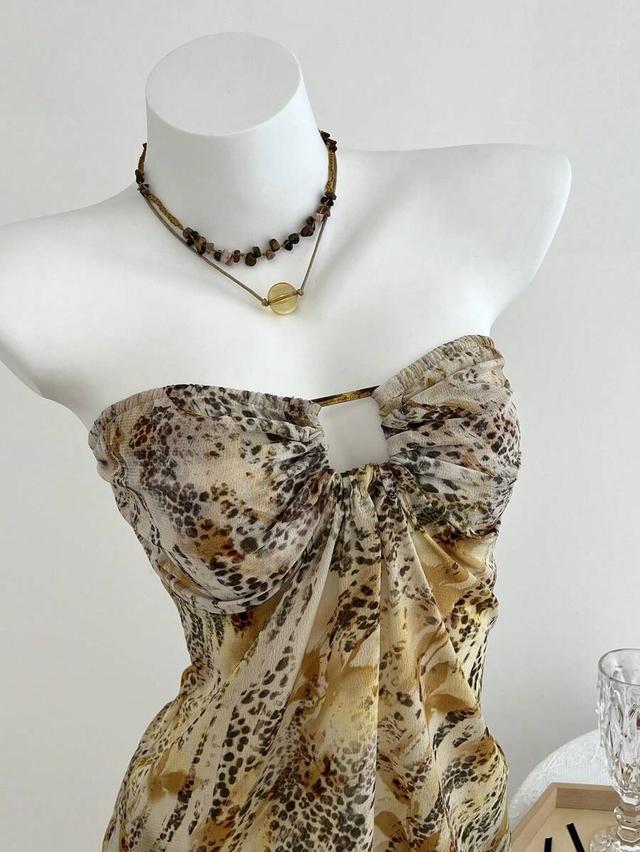 leopard print resin button detail cropped cami top