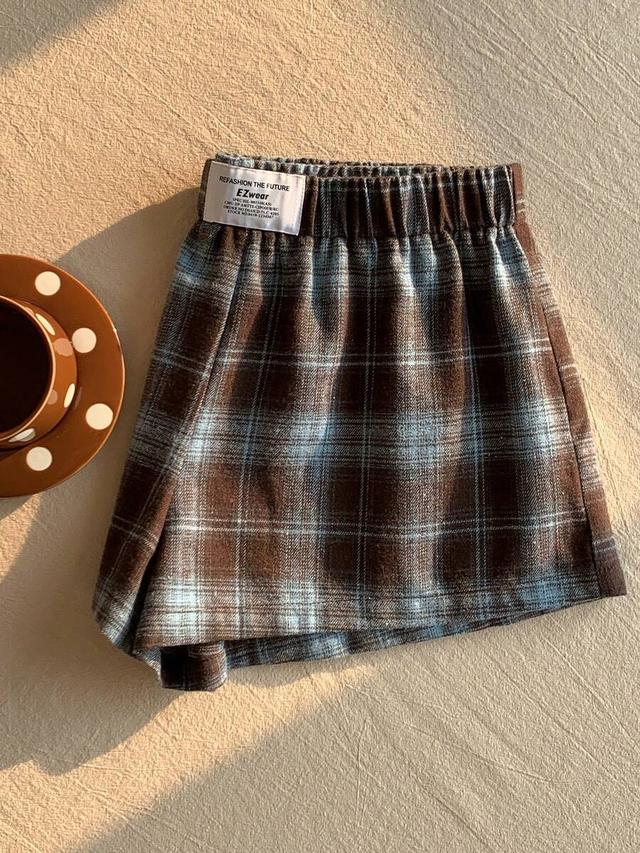 brown plaid print elastic waist casual shorts