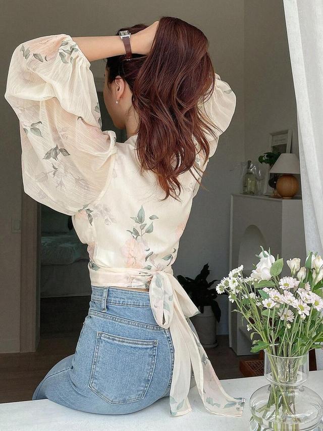 floral print tie back lantern sleeve blouse