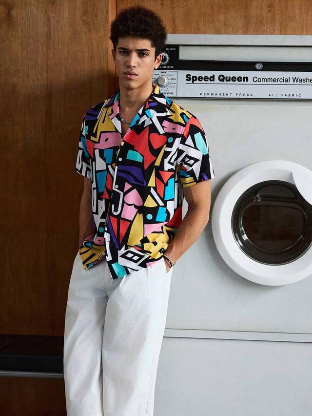 men geo print colorblock short sleeve button up shirt