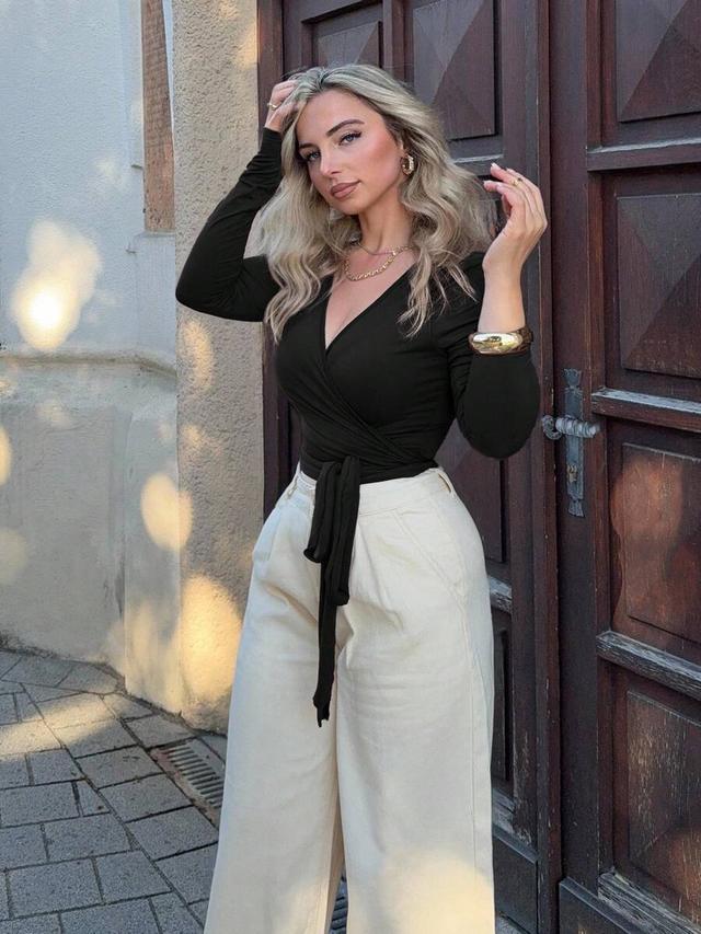 black long sleeve v-neck wrap tie-up cropped top