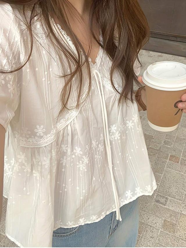 white v-neck embroidered lace patchwork short sleeve blouse