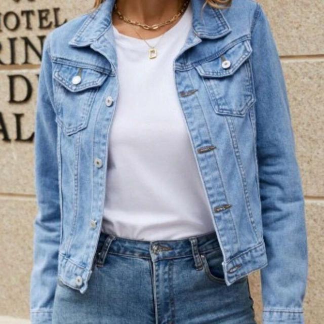 light blue women's classic denim jacket with lapel and pockets
