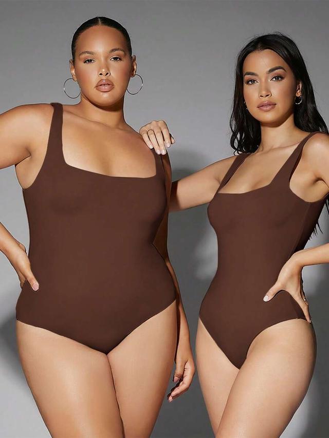 silquee brown square neck solid bodysuit