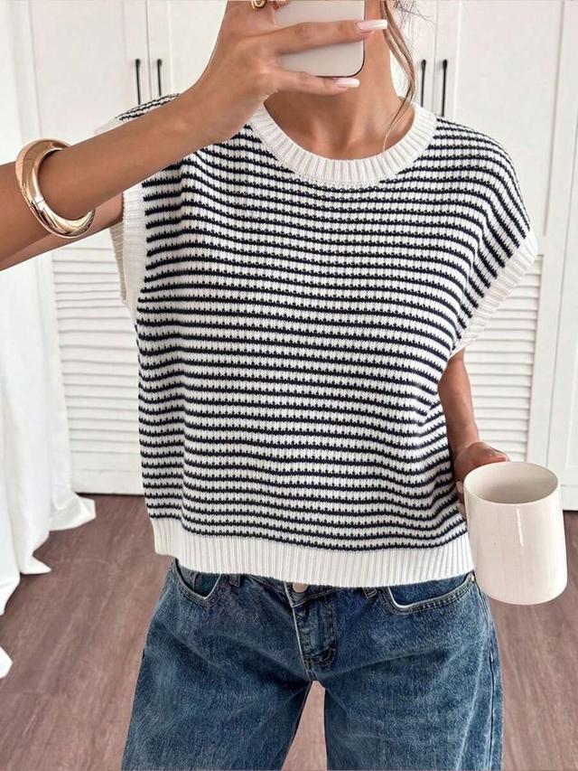women's minimalist striped knit sleeveless top