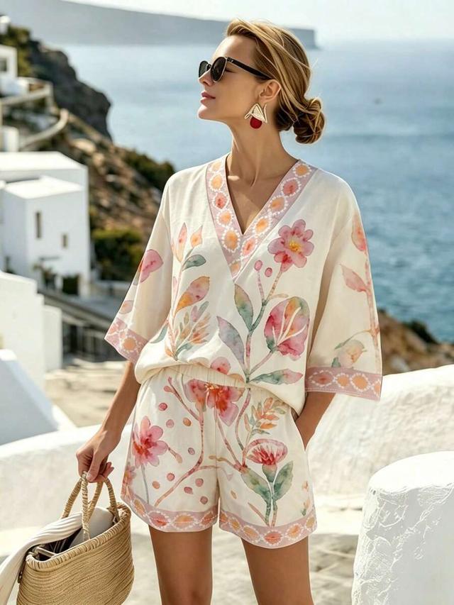 floral print v-neck loose top and high waist shorts