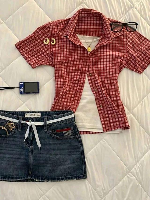 red plaid short sleeve button up shirt