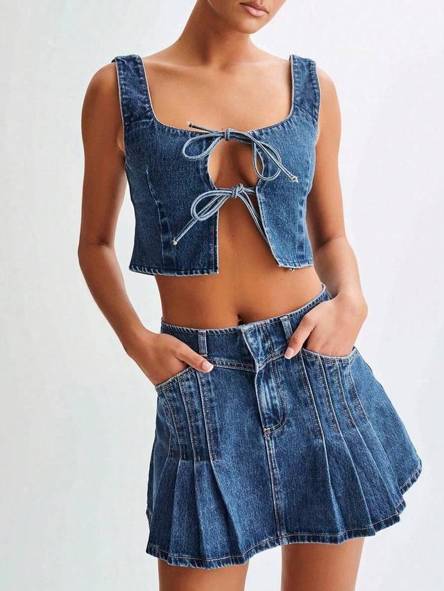 fashionable sleeveless bow camisole denim top