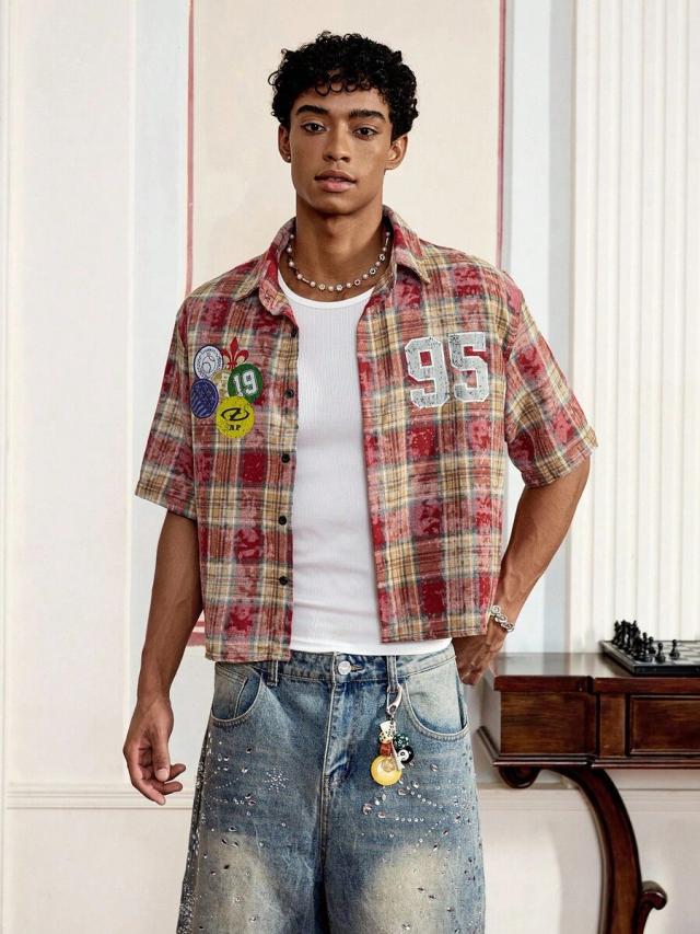 loose plaid short sleeve woven shirt with patches