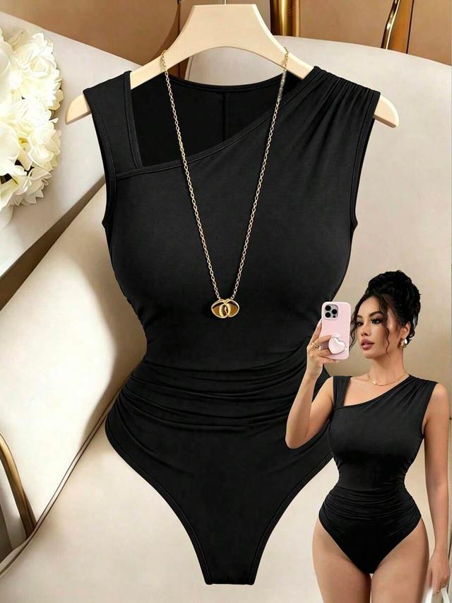 black asymmetric shoulder sleeveless fitted knit bodysuit