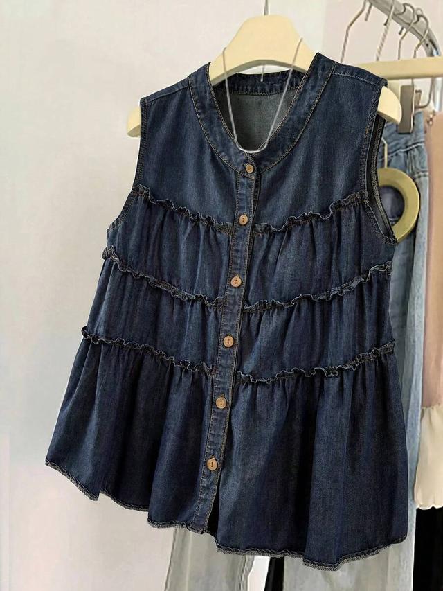 sleeveless single-breasted tiered denim top