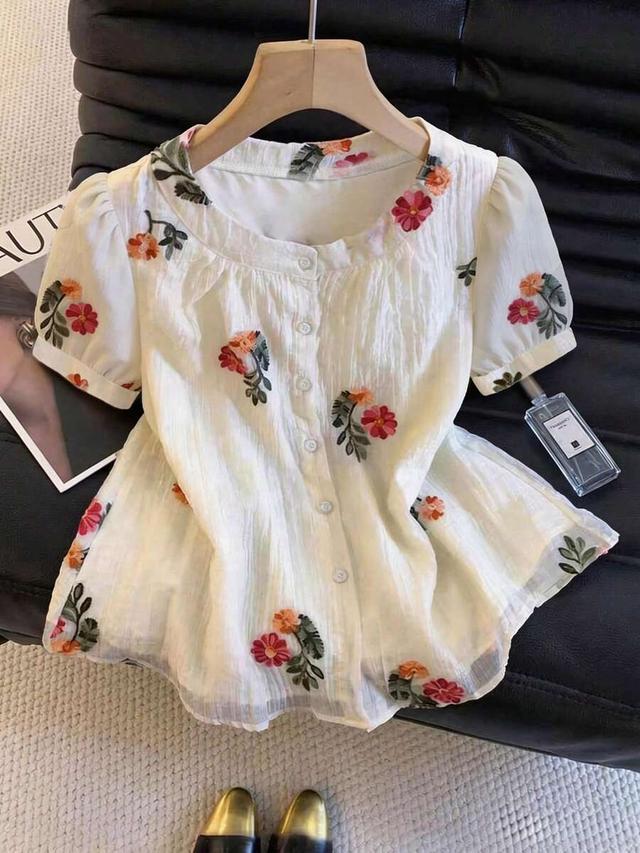 qadelle summer delicate floral embroidered textured round neck blouse