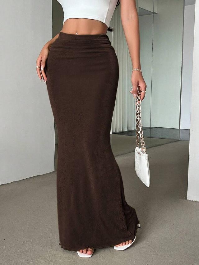 minimalist brown low-waist maxi skirt