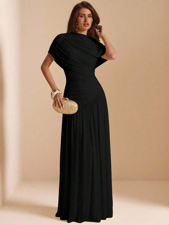 solid black round neck short sleeve ruched fitted dress