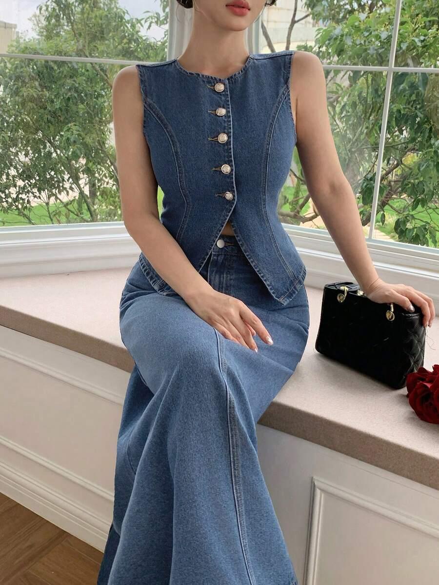 denim sleeveless jacket and long skirt set