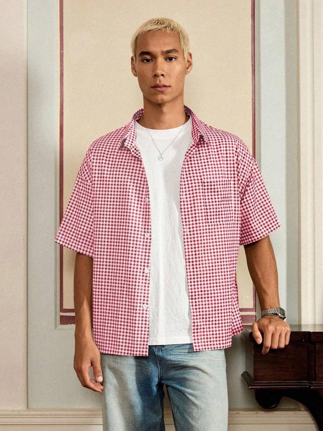 red and white plaid short sleeve button shirt
