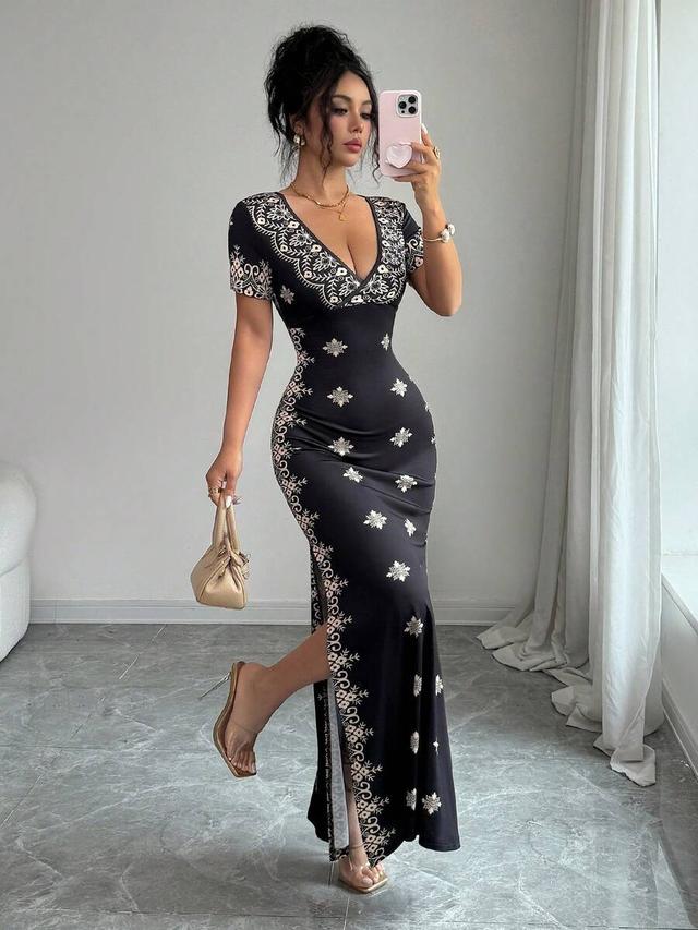 black v-neck short sleeve printed long split dress