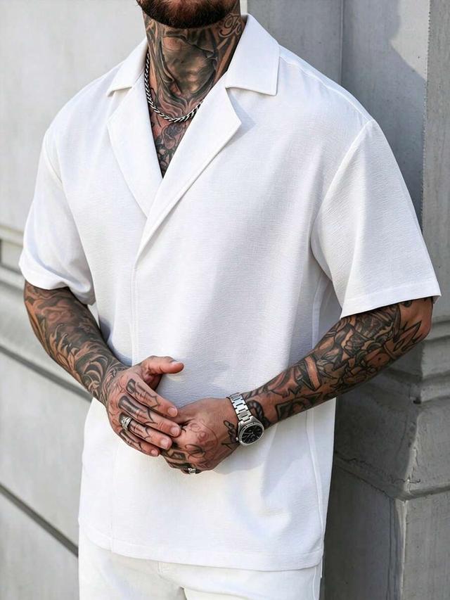 white solid color lapel collar short sleeve shirt