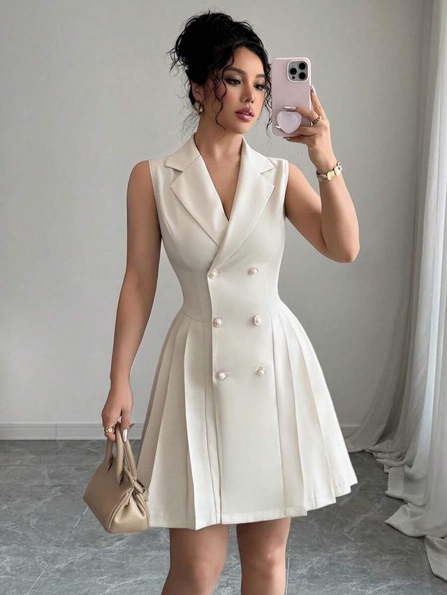 sleeveless double-breasted pleated blazer dress in cream