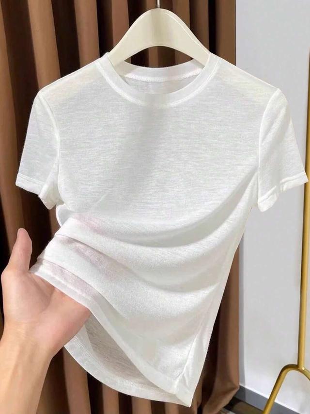 white thin knit round neck short sleeve t-shirt