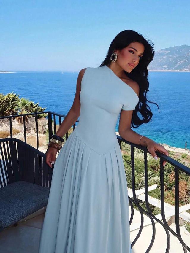 light blue elegant off-shoulder pleated maxi dress