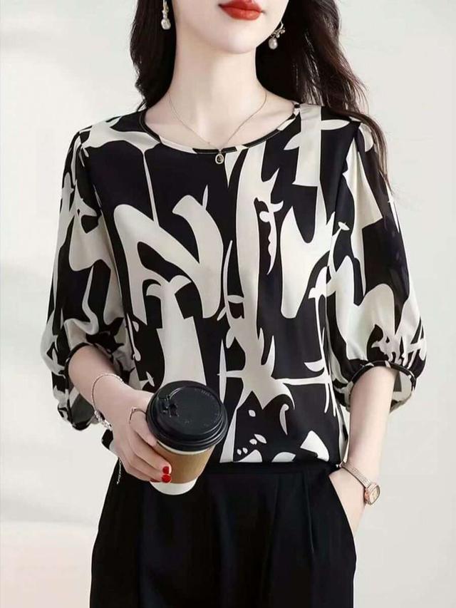women's black and white abstract print mid-sleeve blouse