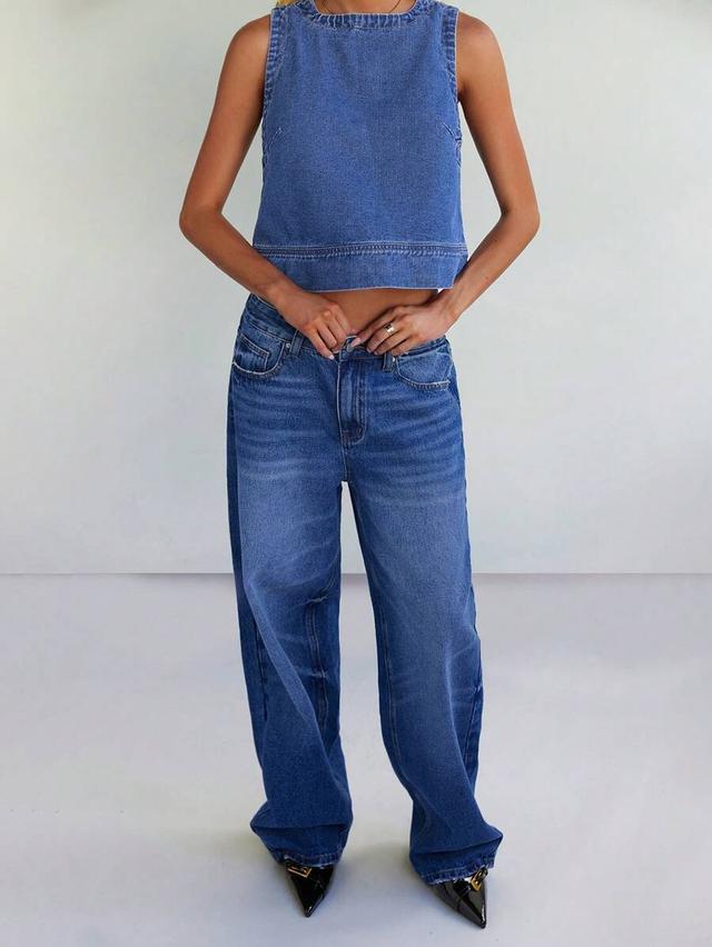 casual sleeveless denim crop top