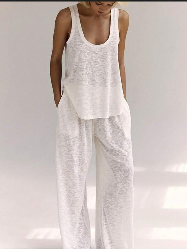 casual white lightweight polyester scoop neck tank and pants