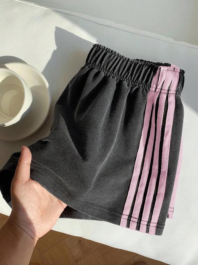 contrast color knit athletic shorts with side stripes