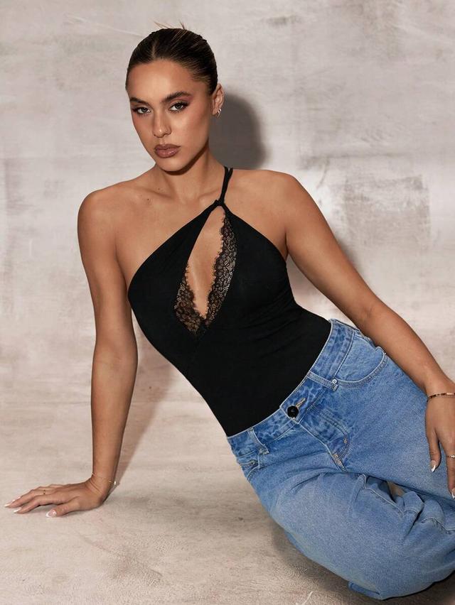 solid black asymmetric shoulder lace decor bodysuit