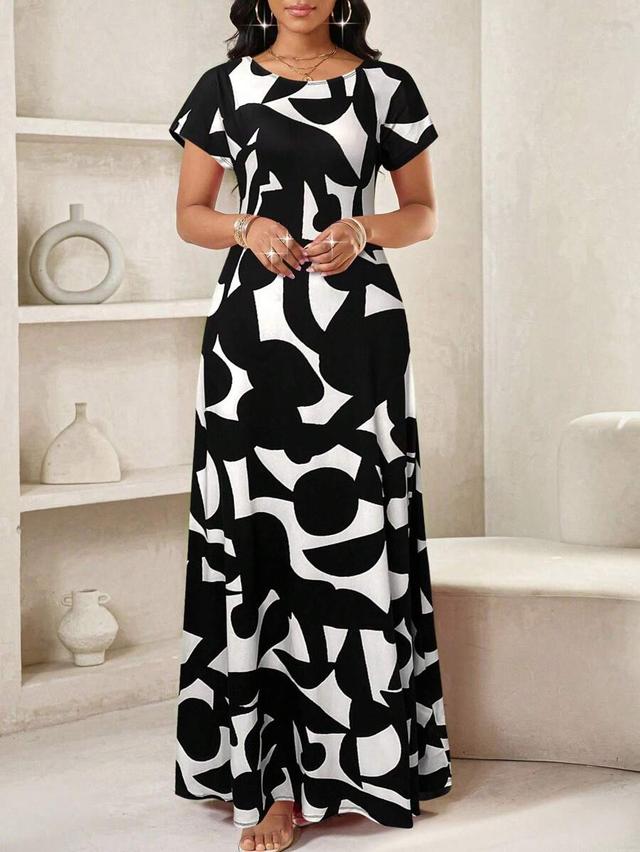 black and white geometric print round neck maxi dress