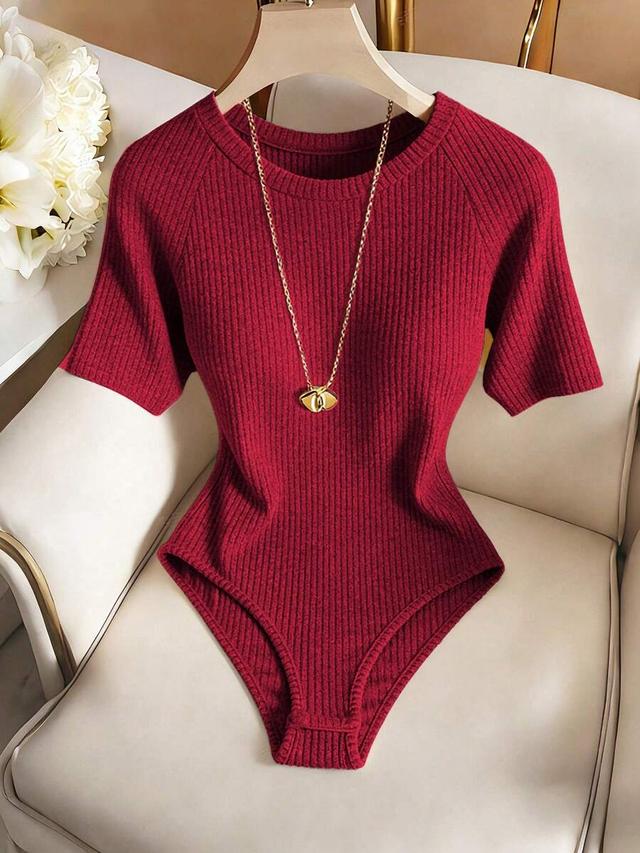 red ribbed short sleeve round neck bodysuit