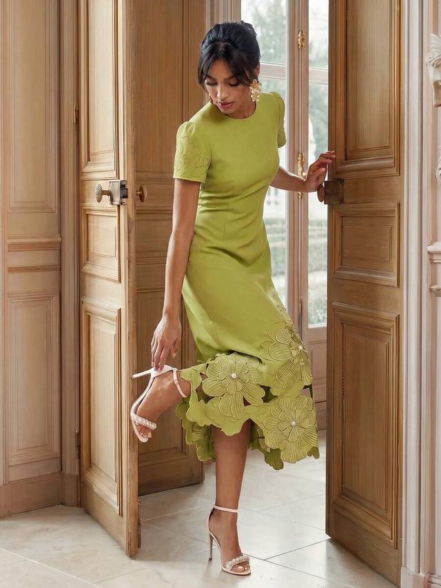 solid color straight waist cinching short sleeve dress