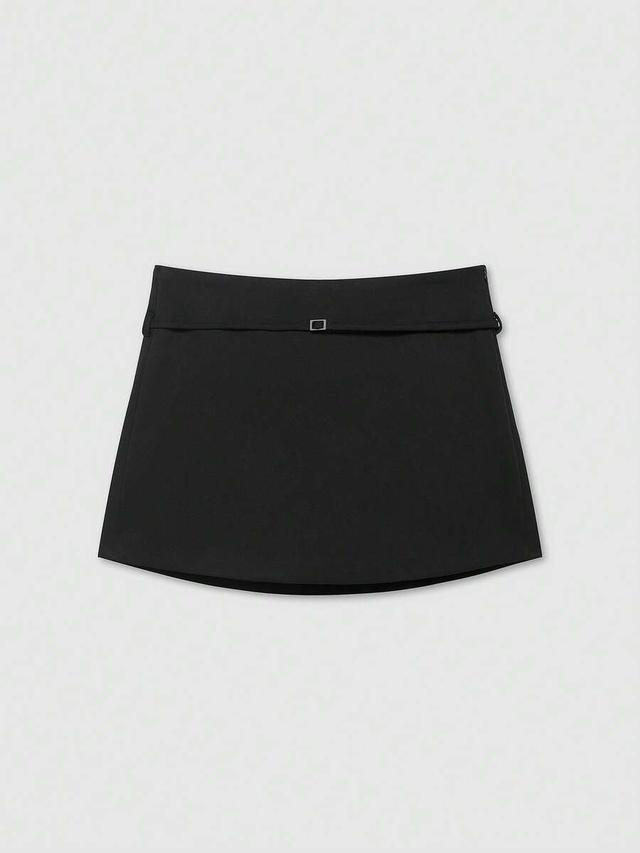 minimalist black buckle belted skort