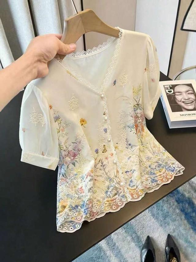 gloweve women's embroidered v-neck short sleeve blouse